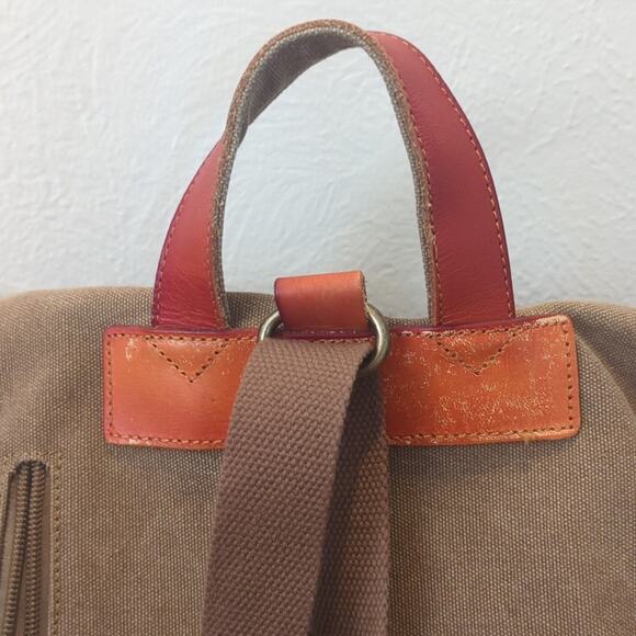 TSD Brand Four Seasons Tribal Pattern Boho Convertible Backpack/Shoulder Bag - Picture 8 of 16